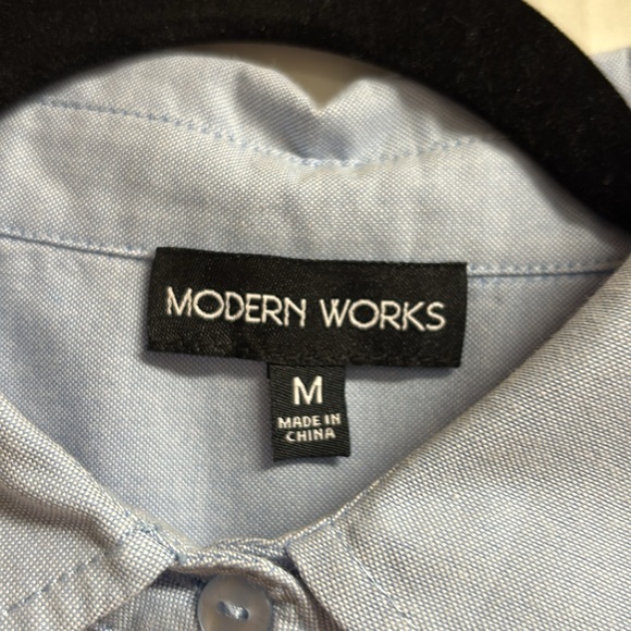 Modern Works Ladies Blue Button Up Shirt/Hidden Buttons Long Sleeves Size M - Picture 2 of 16